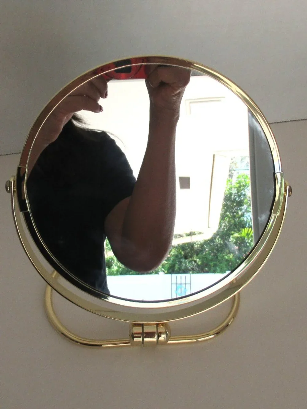 New Dual-Sided Vanity Magnifying Mirror Gold Adjustable Stand – Elegant and New